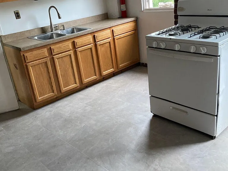 1340 Diana St #3 — Photo 2