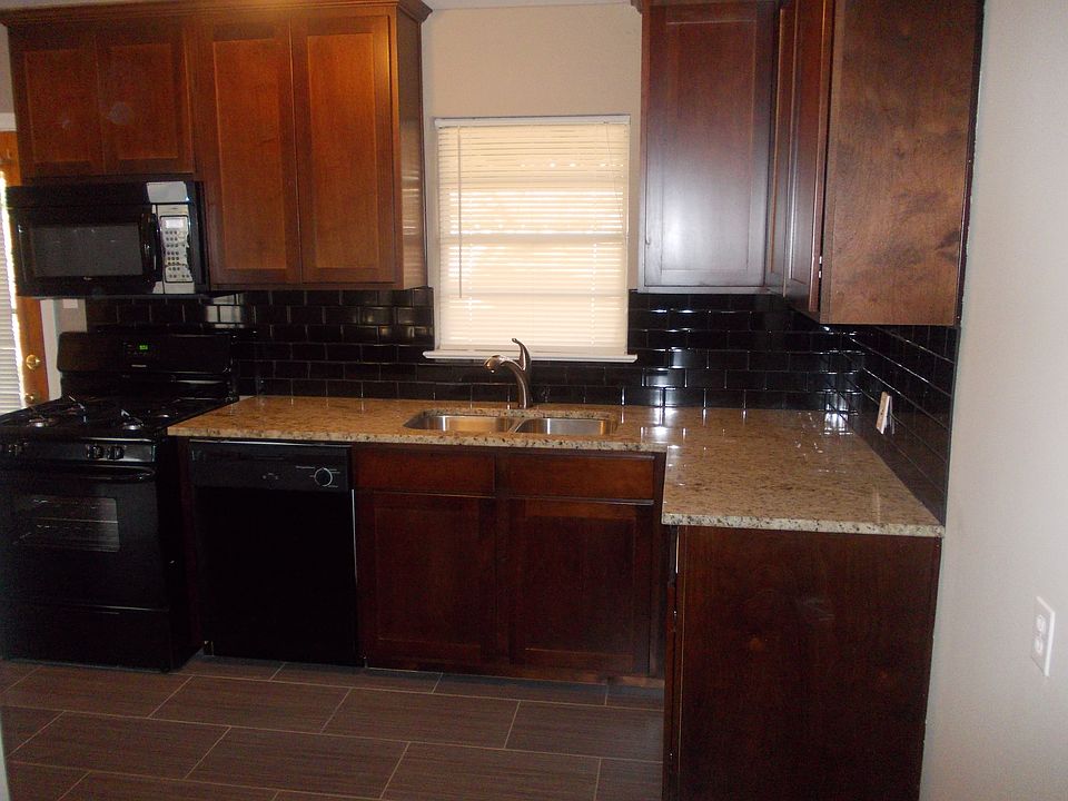 1st image of 626 Newberry Dr