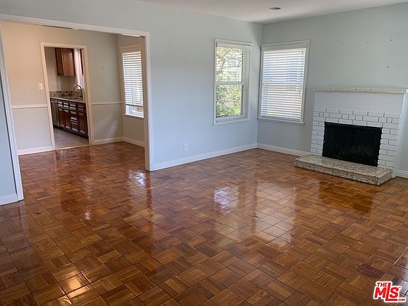 3rd image of 2940 Military Ave