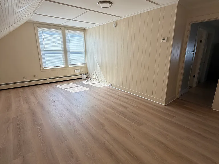 2 Gray Ave #2 — Photo 6