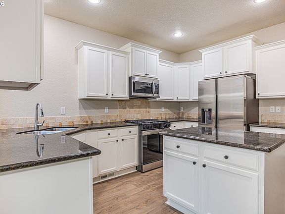 3rd image of 13677 SE Madena Way