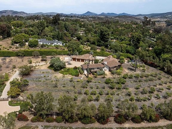 3rd image of 6858 Las Colinas