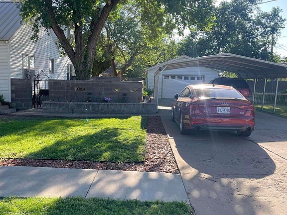 5th image of 918 Spruce St