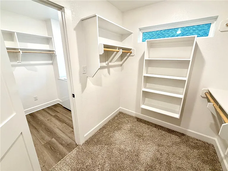 1216 Bridgewater Dr — Photo 12
