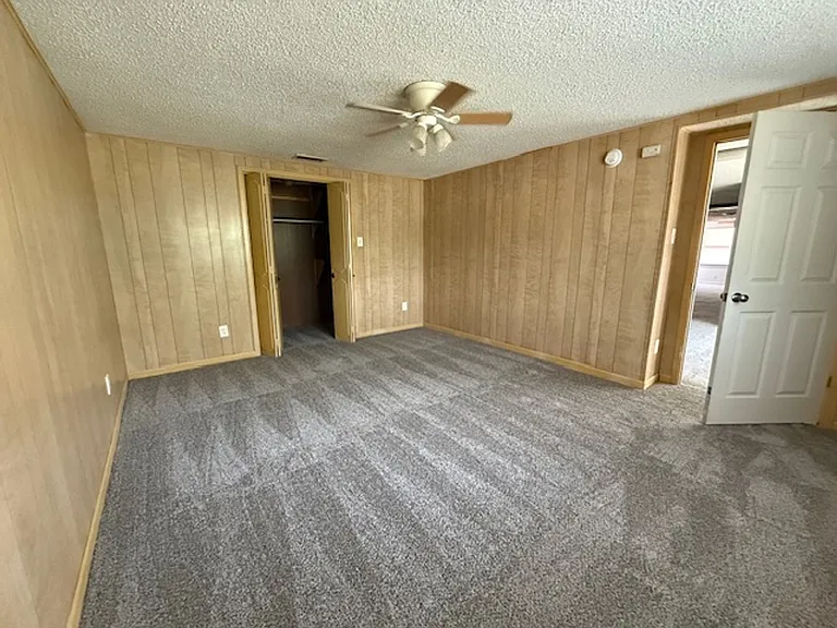 2510 Marshall St — Photo 13