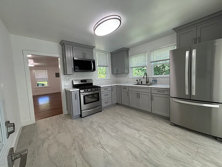 444 E Military St #A & B — Photo 10
