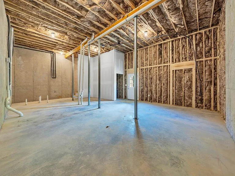 328 Woodside Dr — Photo 16