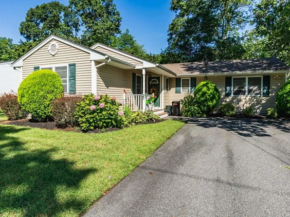 23 Freya Road, Rocky Point, NY 11778