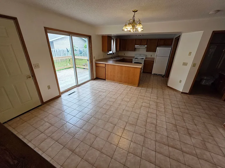 4925 Coventry Ct — Photo 4