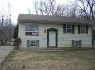 8304 E 93rd Ter, Kansas City, MO 64138