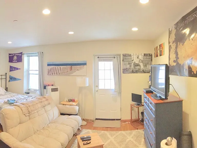 57 Clarendon St #6 — Photo 33