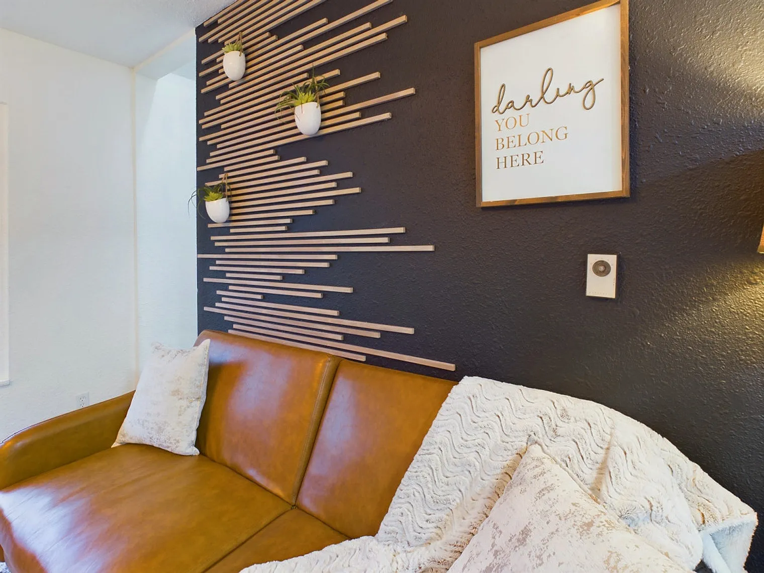 3 bed, 1.0 bath, 1097 sqft, $3,872 — Photo 3