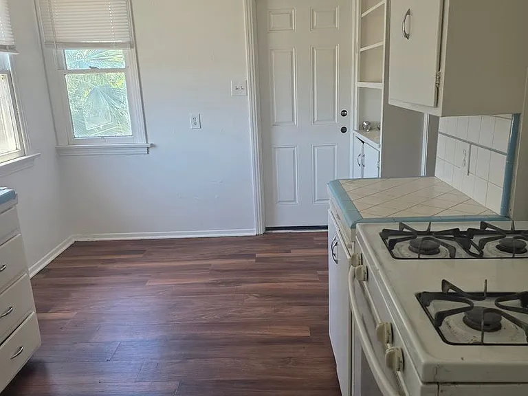 2618 Nelson St. — Photo 10