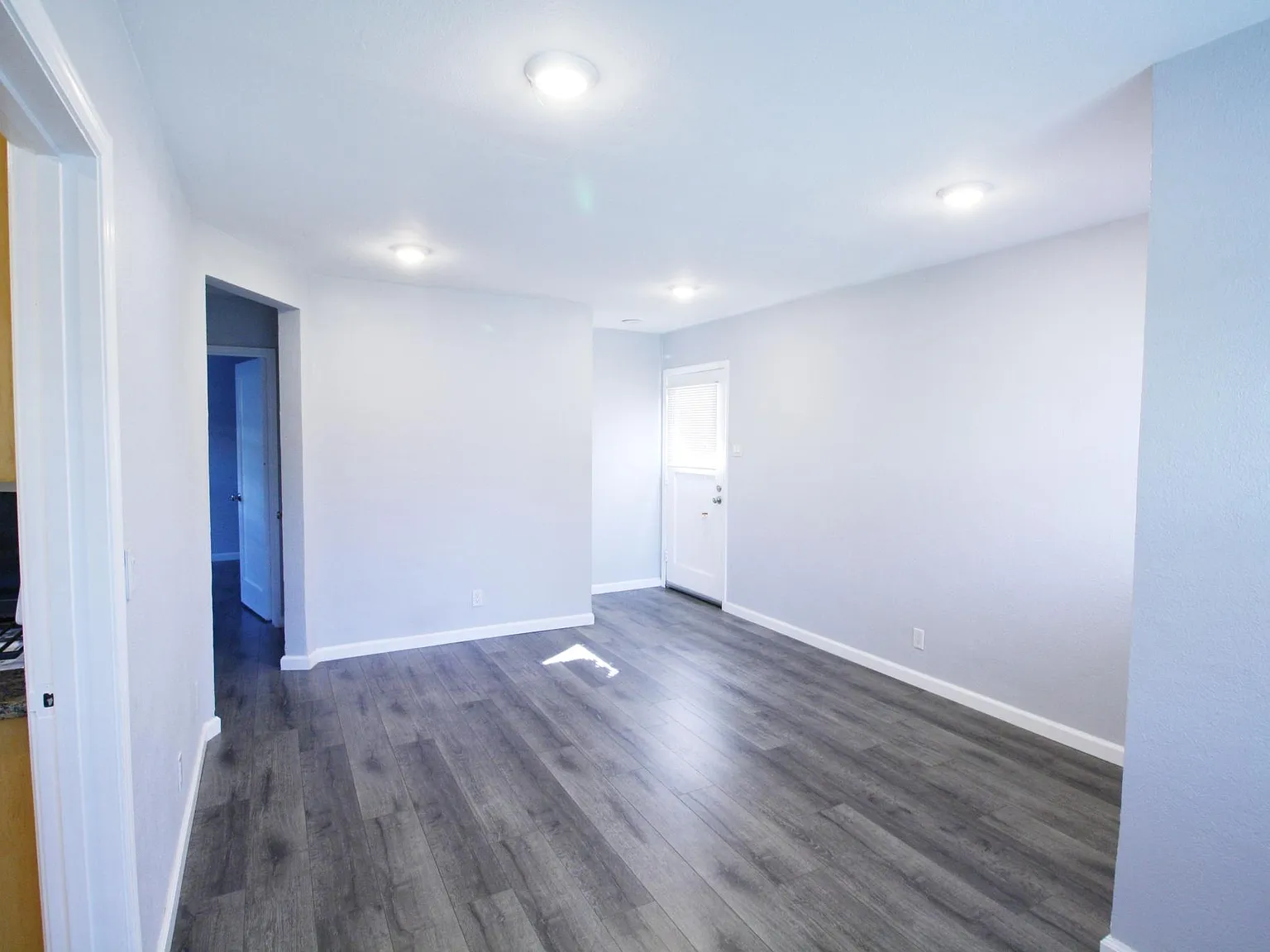2288 Williams St — Photo 3