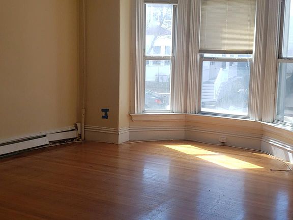 2nd image of 27 Pearl St #1