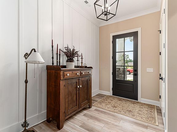 4th image of 8977 Coe Dr