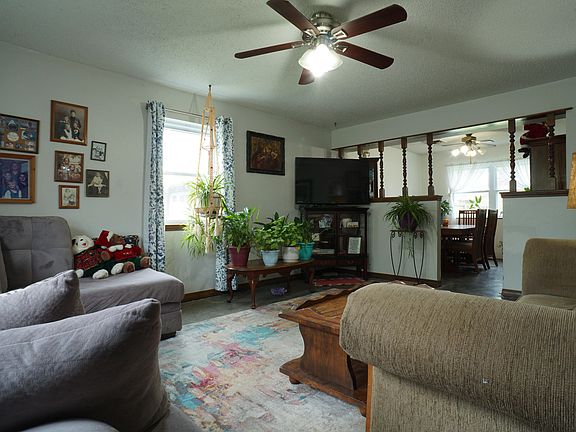 4th image of 1515 N Knoxville Ave