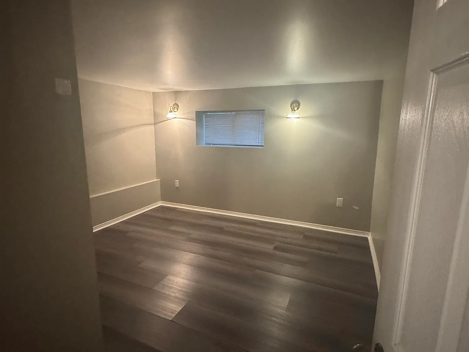 2 bed, 800 sqft, $2,250 — Photo 3