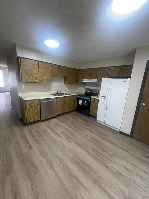 3838 Petzinger Rd - 3848 Petzinger — Photo 2