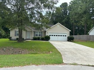 150 Lawndale Ln, Sneads Ferry, NC 28460