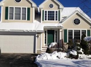 11 Saint Andrews Cir, Dover, NH 03820