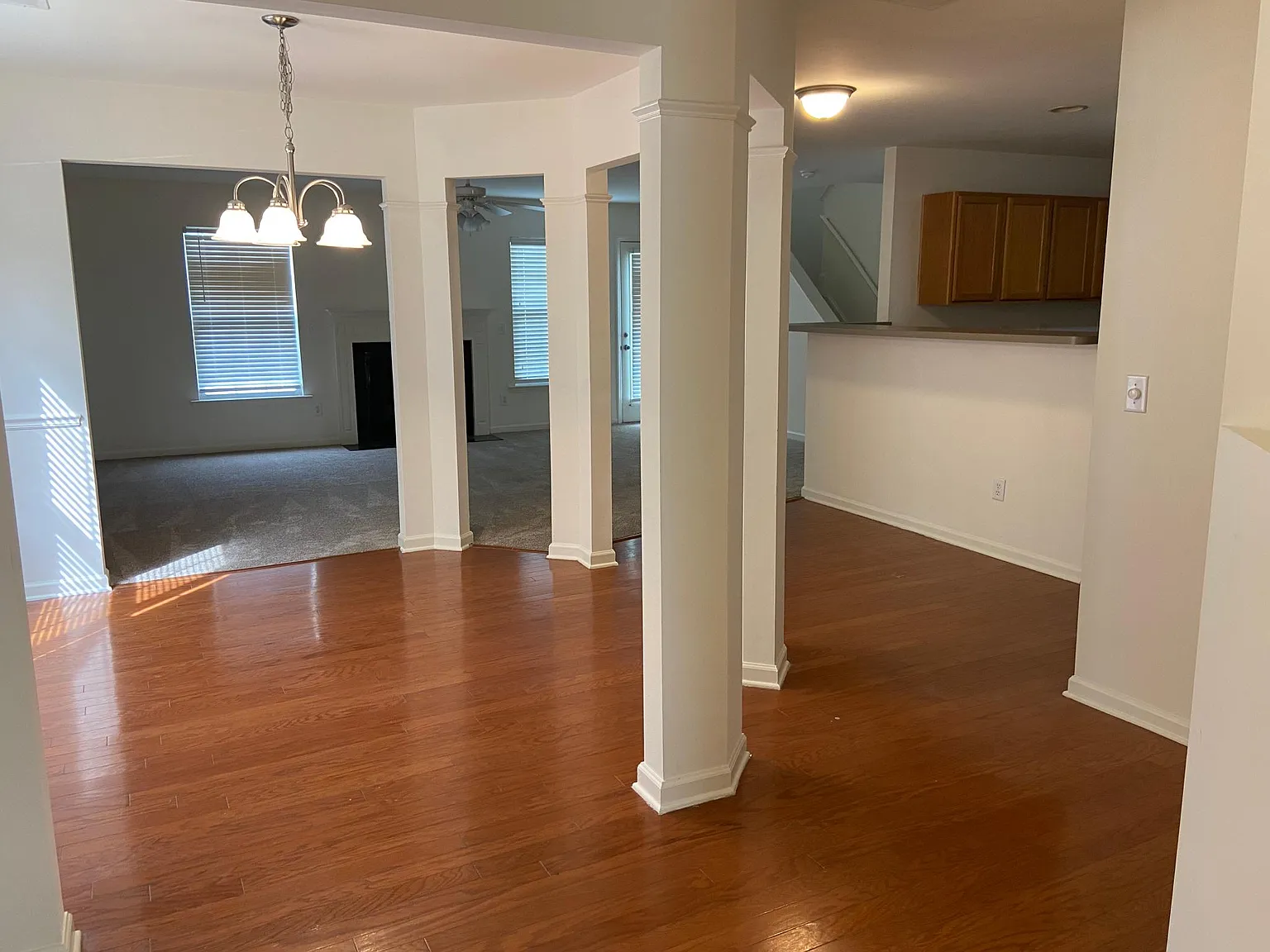 3 bed, 2.5 bath, 2185 sqft, $1,895 — Photo 4