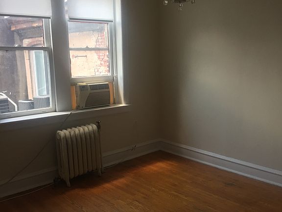 4th image of 311 S 20th St APT 45