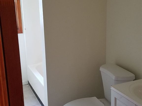 4 bedroom- 2nd full bath