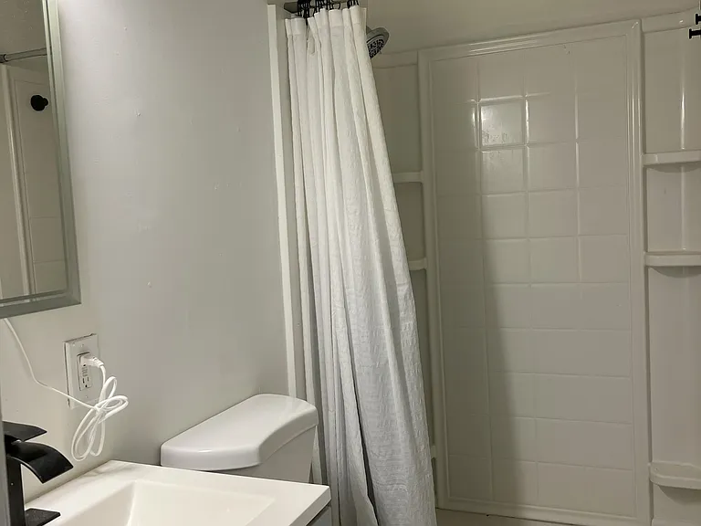 507 Castle Ct — Photo 13