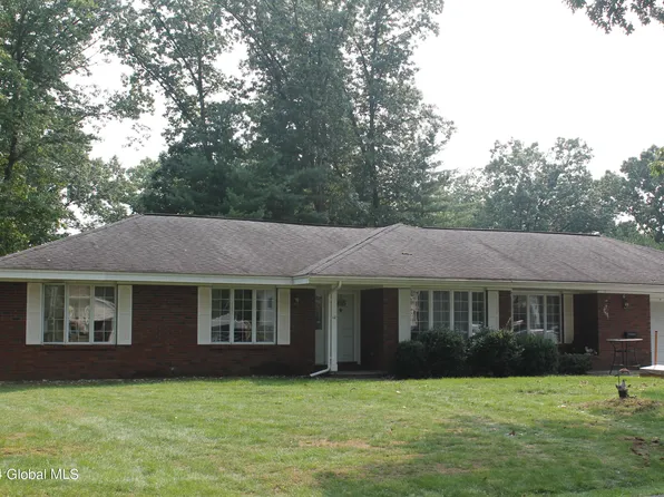 12 Bluebird Court, Waterford, NY 12188