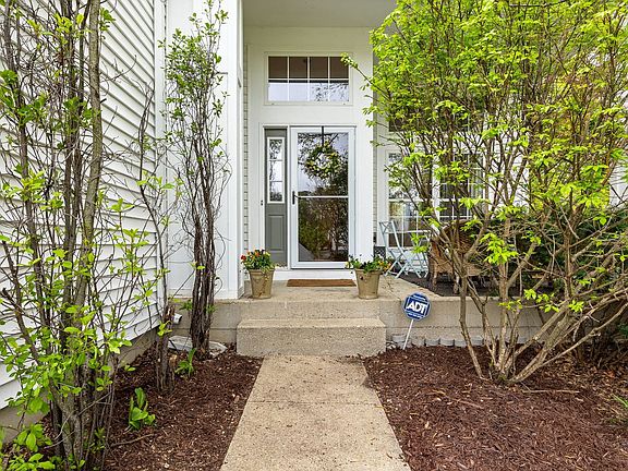 3rd image of 7781 Rippling Ridge Ct