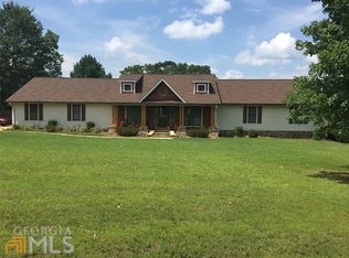 70 Mountain Meadows Dr, Cleveland, GA 30528