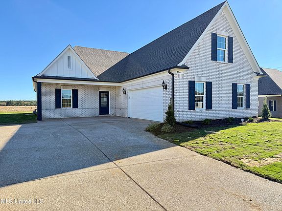 2nd image of 8821 Tucker Ln
