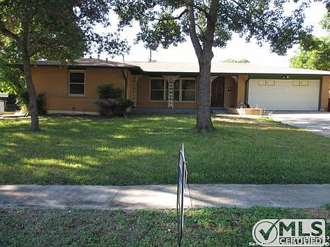 2nd image of 108 Beechwood Ln