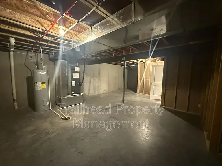 605C S Hillcrest St — Photo 16
