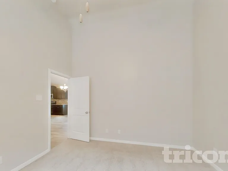9829 Glen Brook Ln — Photo 7