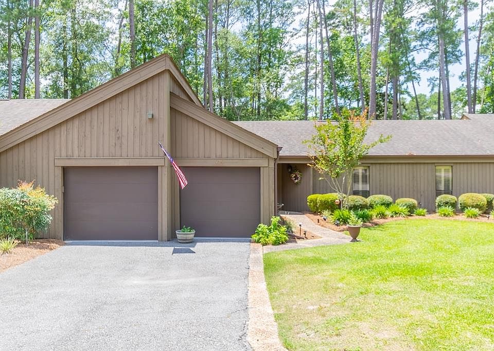 1st image of 106 Fairway Cir