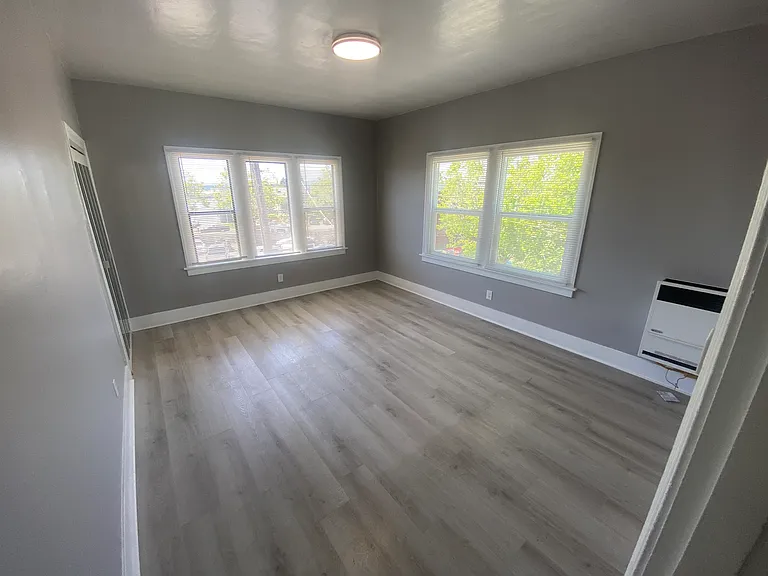 5918 Genoa St #8 — Photo 12
