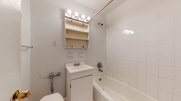 Rented by Bond New York | media 10