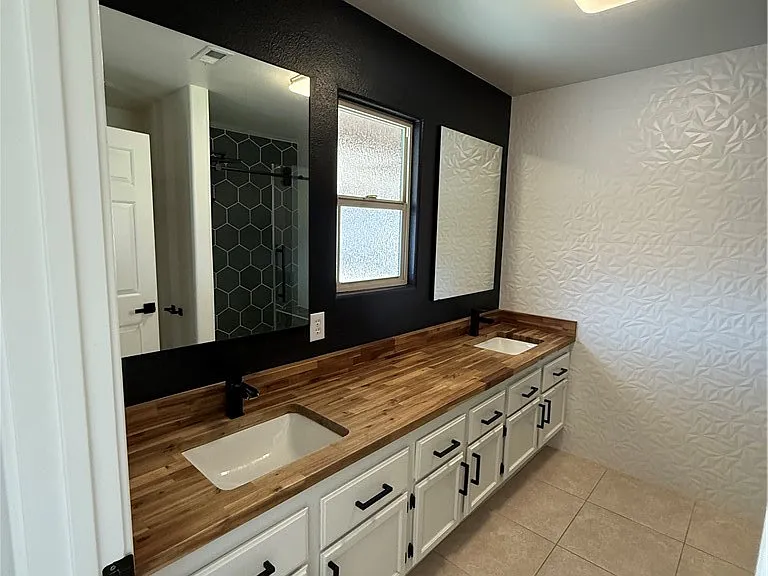 488 Chelsea Dr — Photo 15