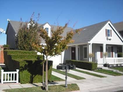 2nd image of 515 Burk Pl