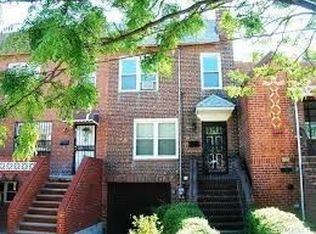 6705 Exeter St, Forest Hills, NY 11375