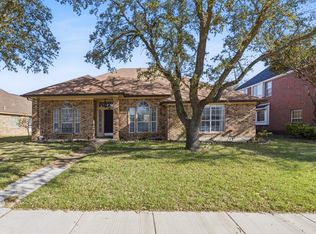 2742 Claremont Dr, Grand Prairie, TX 75052