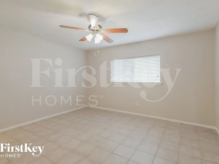 22234 Waynegate Dr — Photo 11