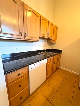 410 N Civic Dr — Photo 16