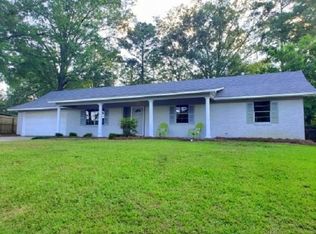 109 Belaire Dr, Pearl, MS 39208