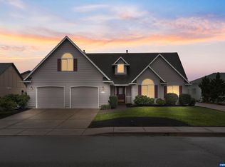 731 Aeronca St, Independence, OR 97351