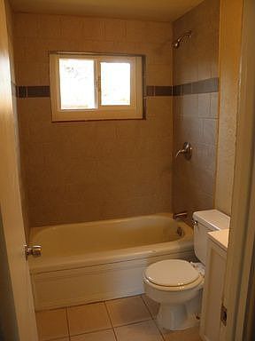 5th image of 1548 Trenton St
