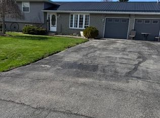 72 Douglas St, Georgina, ON L0E1R0