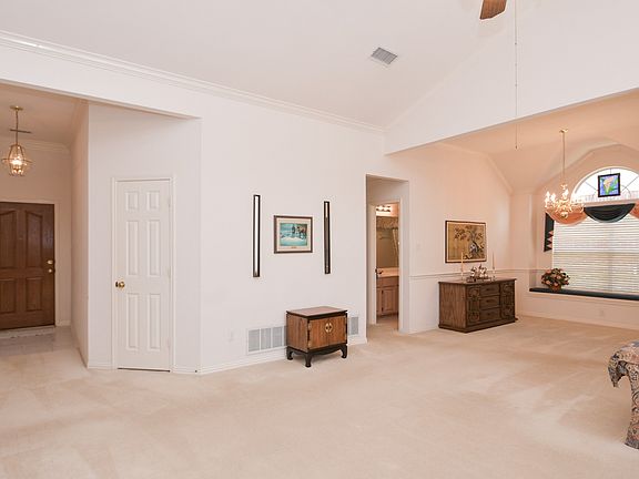 4th image of 1119 Fairfax Dr